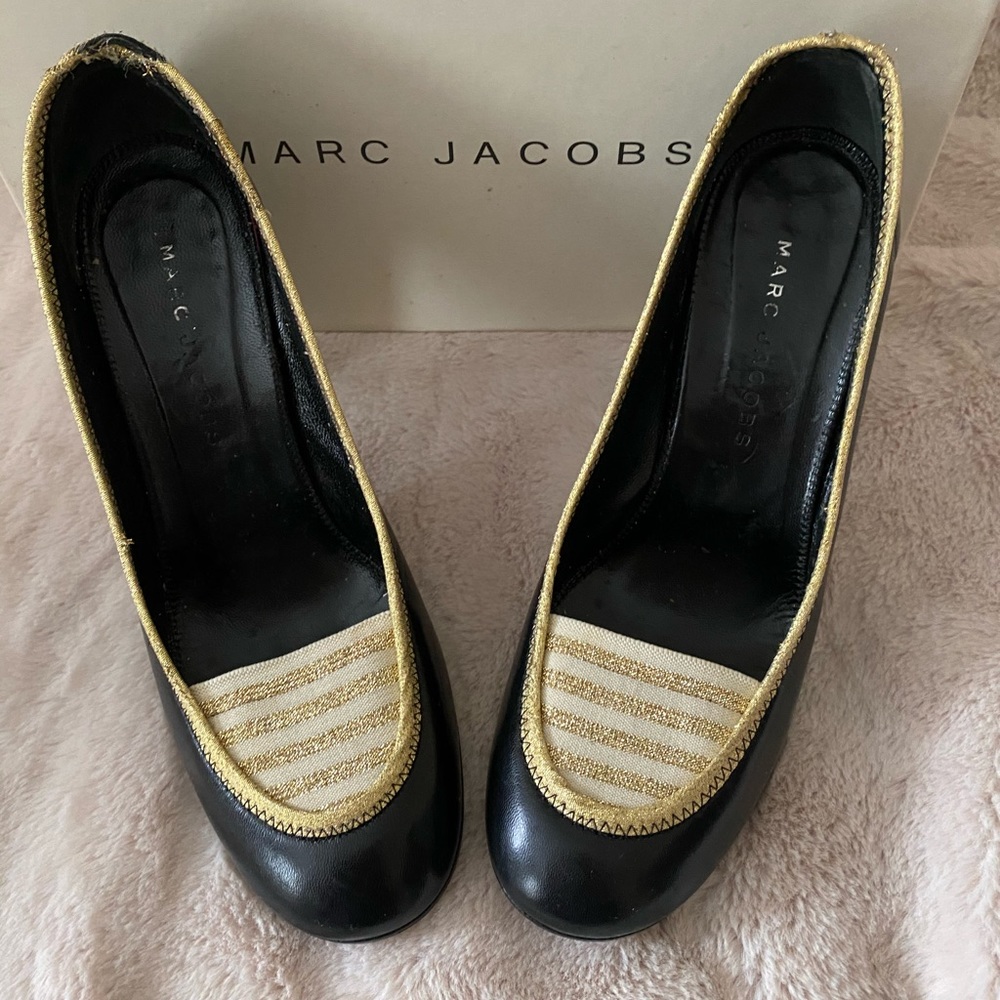 Marc Jacobs Pumps Black and Gold 37 1/2